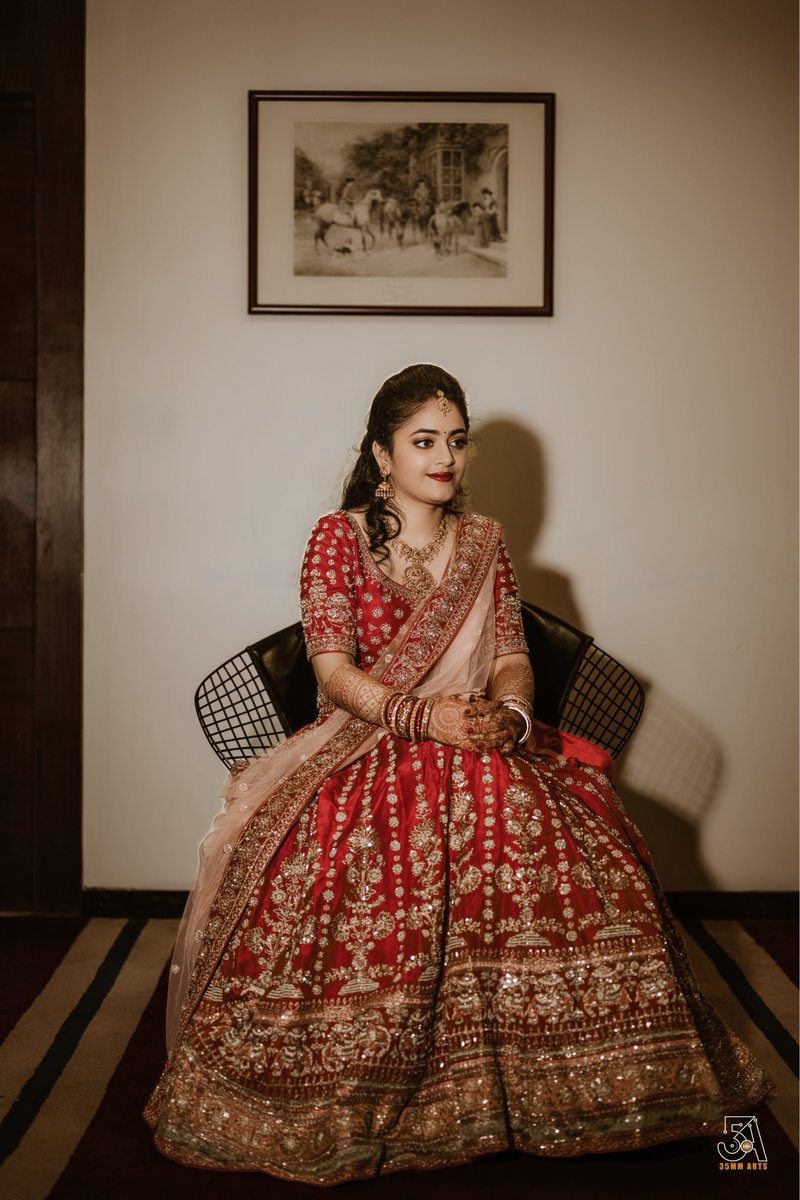 In frame Bride Taruni
35mm Arts Wedding Photography & Videography
DM for inquiries!
Call or Whatsapp: 099663 12342
Shot by 35mm Arts #35mmarts #naninarendra #35mmartsvizag #southindianbrides #35mmartsphotography #wedmegood #wedzoweddings