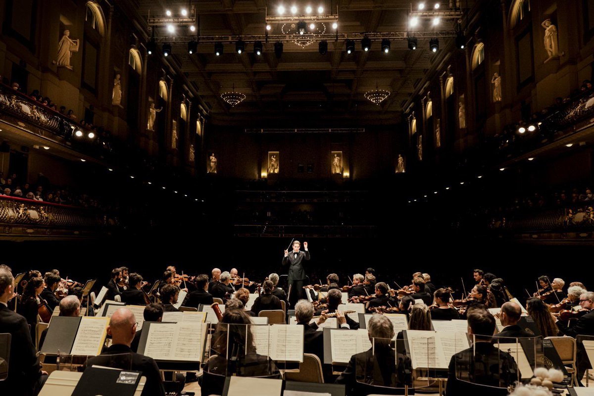 Last night in Boston #orchestredeparisontour 📸 Mathias Benguigui