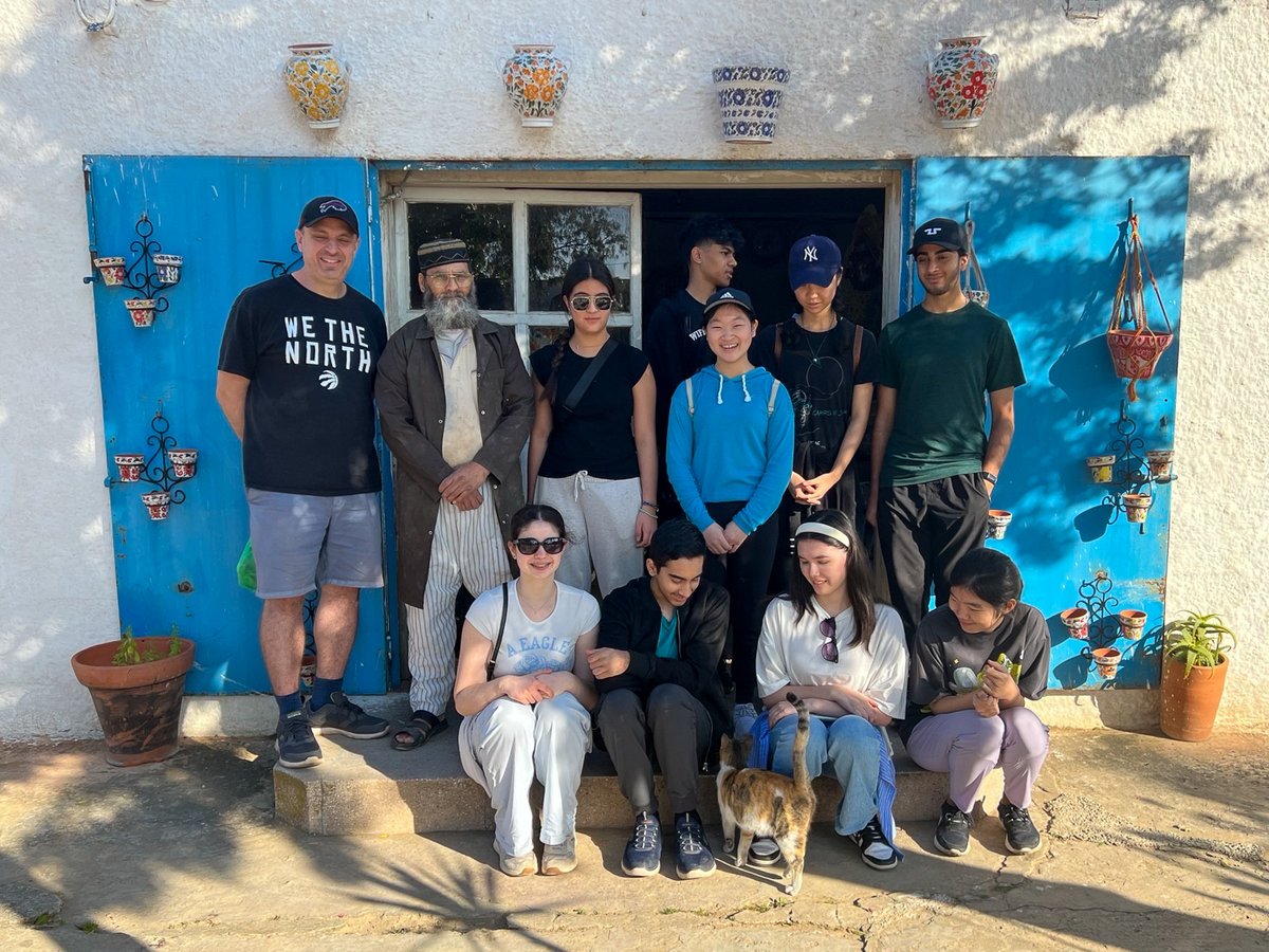 Ashbury students immerse themselves in the culture of Morocco! So far, the group has toured Medina of Rabat, helped make new green spaces at a school in Salé, and created pottery with the guidance of a local artisan. #morocco @r0undsquare #travel