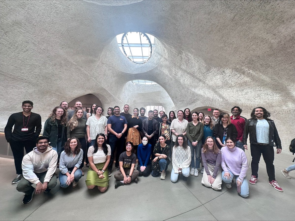 Had a great time this past week at an ancient DNA 🧬 workshop hosted by the @AMNH and led by some brilliant scientists from @evohologen! I learned so much and met some super cool people - all at one of my favorite museums!