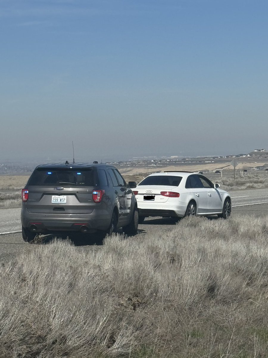 wspd3pio's tweet image. Tri City troopers were working with our airplane this morning at I-82 and Locust Grove in Kennewick when they stopped this car for 161 mph!!!

If this car would have hit anything, we would probably be investigating a fatality collision.

#NotAcceptable