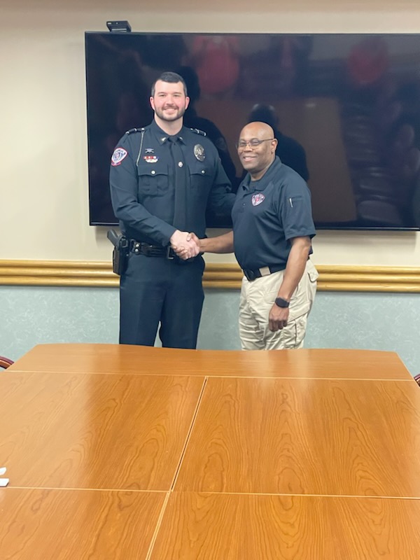 OUHSCPolice's tweet image. Please give a big congratulations to our newly pinned Lieutenant, Blake Reeves. 

Congrats Lieutenant Reeves on a well deserved promotion. #OUPD