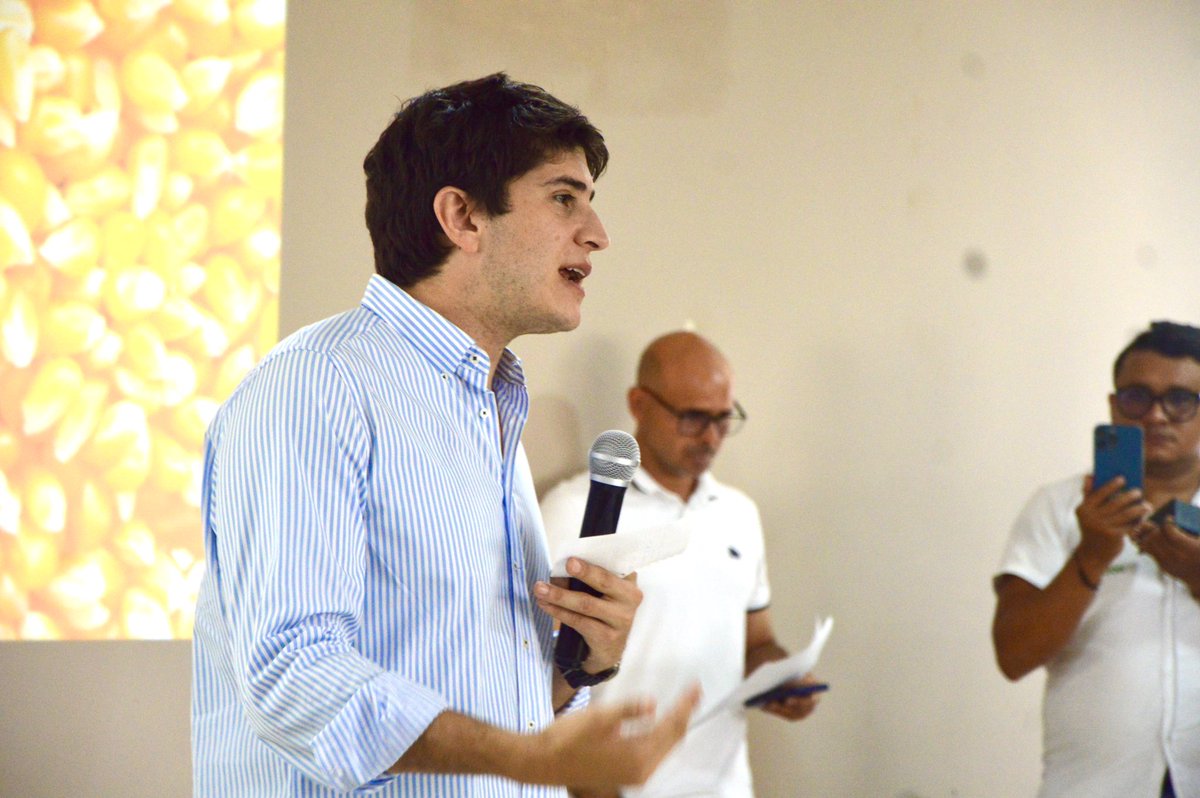 wmanzur's tweet photo. 🌽🆘| En Cereté, participamos activamente de la mesa de trabajo por los maiceros de Córdoba.

Queremos soluciones a corto plazo para frenar la crisis que atraviesa este importante sector de nuestra economía cordobesa. https://t.co/VgUaRTOA4O