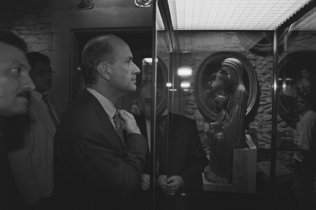 Demà es presenta a Girona l’11è “Quaderns de fotografia”, editat per la <a href="/DiputacioGirona/">Diputació de Girona</a>, dedicat al fotoperiodista Marçal Molas. Més de 230 📸que formen part dels 133.000 negatius que vaig treballar durant els anys a #INSPAI 
Fons accessible a: bit.ly/43pLxTd #arxius