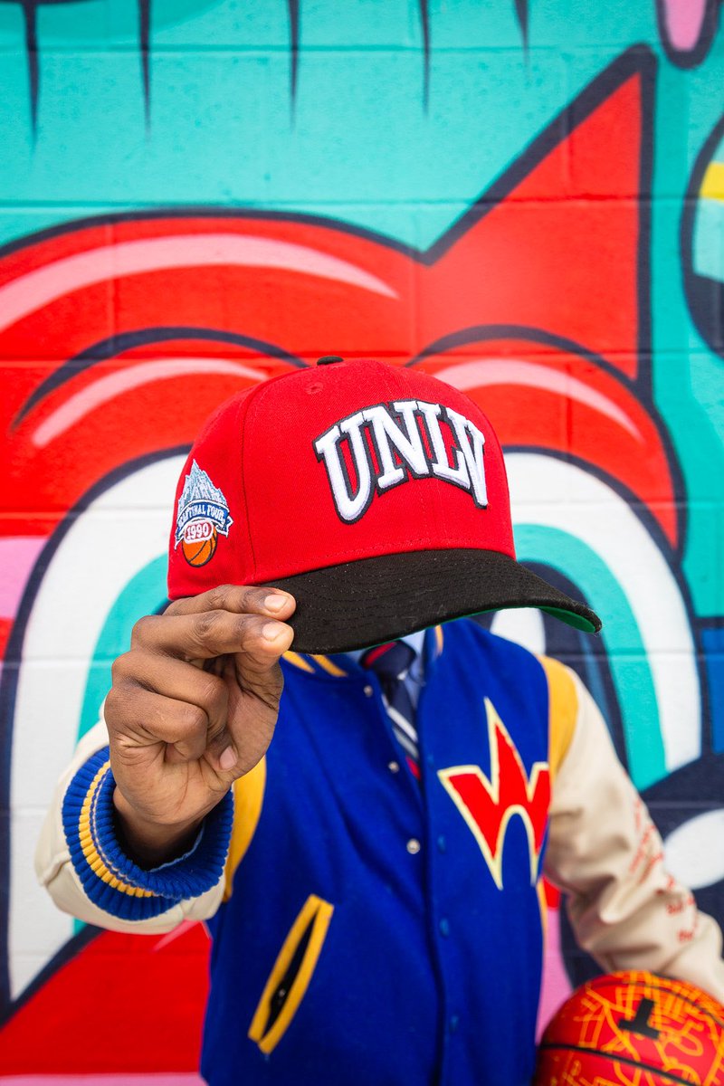 taylormadegq's tweet photo. MARCH MADNESS w/ @HatClub 🏀🏆
today’s #ootd 
IG: @taylormadegq

fit breakdown
🧢: Hat Club Elite 8 Pack (UNLV)
🧥: @walesgallery HOTC Jacket
👟: @Jumpman23 Lost &amp; Found Chicago 1

Hat Club “Elite 8 Pack”Now Available in 8 styles on https://t.co/e5jbZqRyMm &amp; @HatClub App 📱 https://t.co/5rlTUW6Jnl