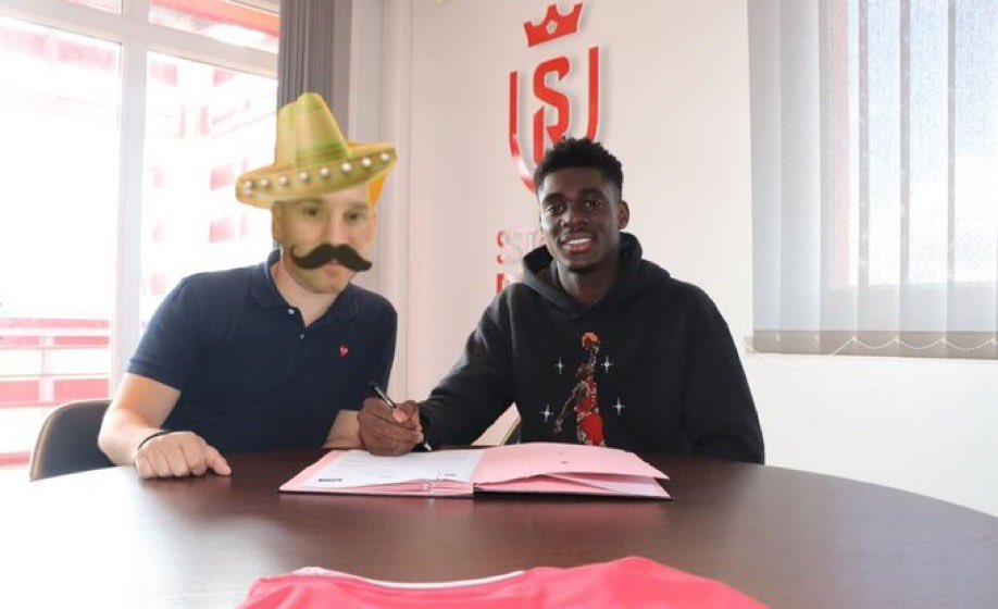 Stade De Peims 🍾❤️🤍 tweet media