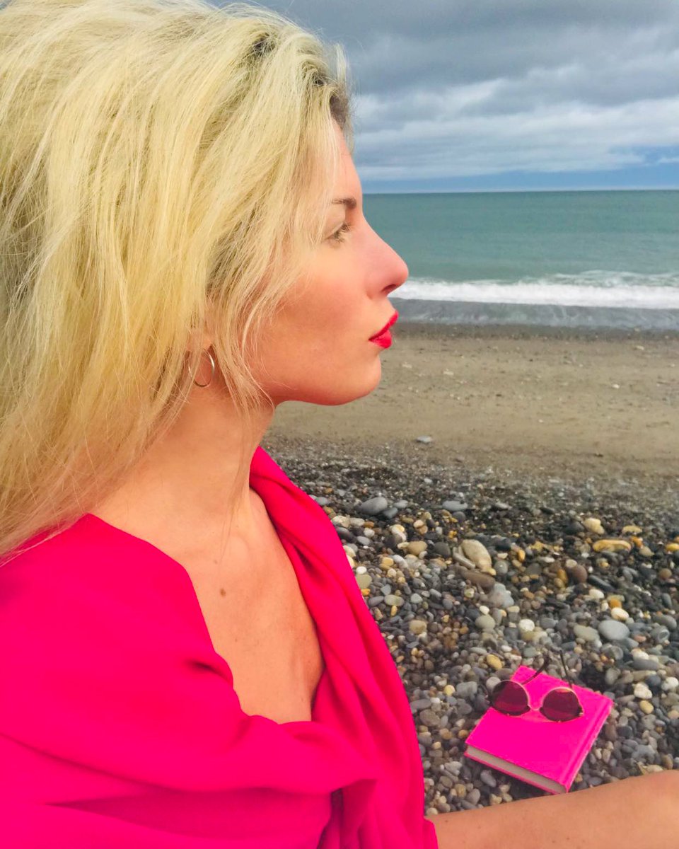 IvaKozomara's tweet photo. Irish Winter and Summer in March 🌬️🌊❄️🩵🫶🏼☘️🧚🏼♀️
#FillYourHeartWithIreland #Ireland #DiscoverIreland #Irish #KillineyBeach #DublinMountains #Ireland2024 #seaside #seasoul #wanderlust #hikingadventures #hiking #portrait #NatureBeauty #nature #SEA https://t.co/5sHthljHa0