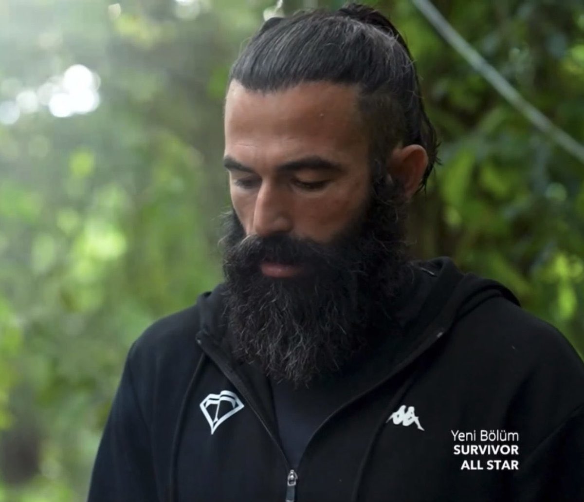 Turabi iki bağırdı diye ağlayıp zırlayıp kenara pısan Sercan’a bak sesi çıkmaya başlamış:D 
Ulan oğlum sjjdekdkdkdkd hepiniz çoğunluğa uymaktan başka hiç bir şey değilsiniz figüranlar sizi 

#Survivor2024Allstar