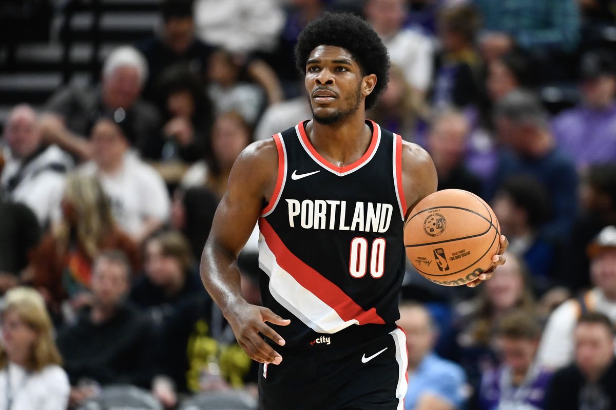 Scoot Henderson’s rookie season so far…

48 Games played (started in 18 of those)
12.6 PPG (37.6 FG%) 
4.7 APG 
3 RPG 
2.9 TOs 

In hindsight, does he still go 3rd in the draft??