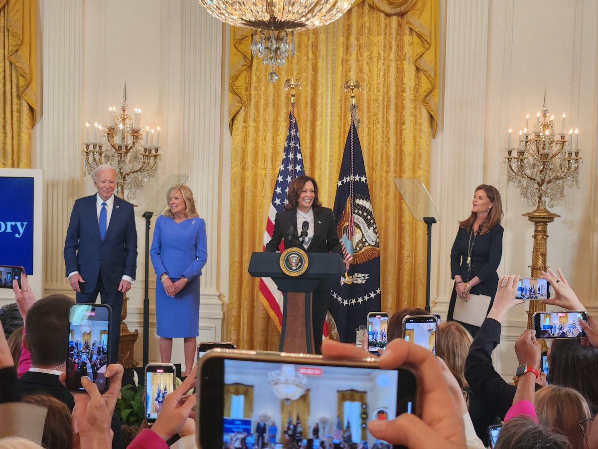 ZakiyaEra's tweet photo. This morning with @LWV and @FemMajority as @JoeBiden signed an executive order to expand and improve research on women’s health. Happy Women's History Month! #WomensHistoryMonth2024 #ERAnow #ERA100 https://t.co/xu7W8Ny6ig