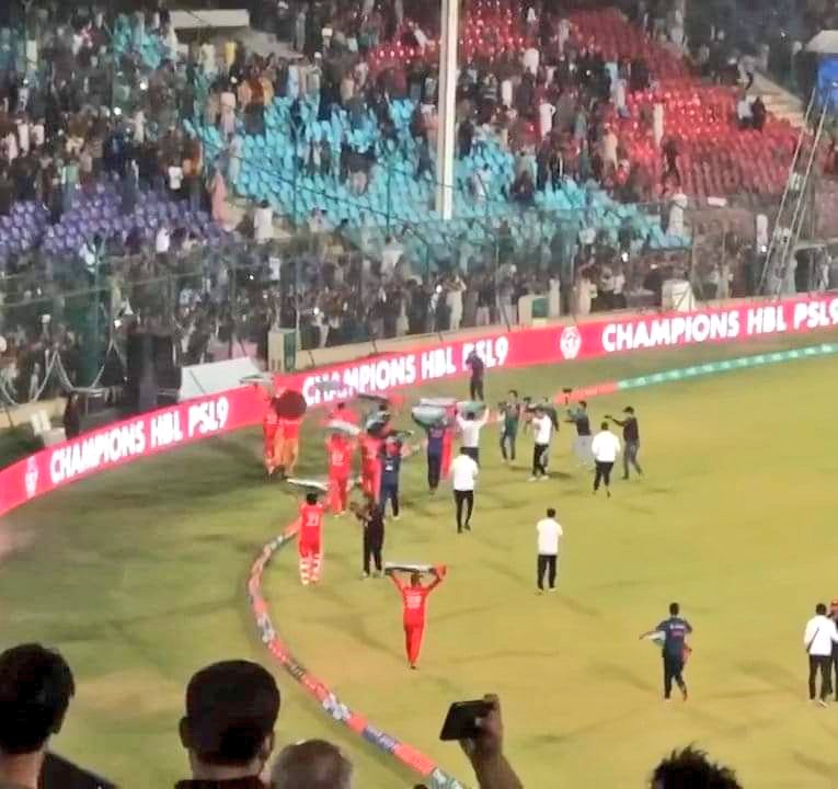 Islamabad United taking a lap of the ground with Palestine flags is probably the best thing on internet.