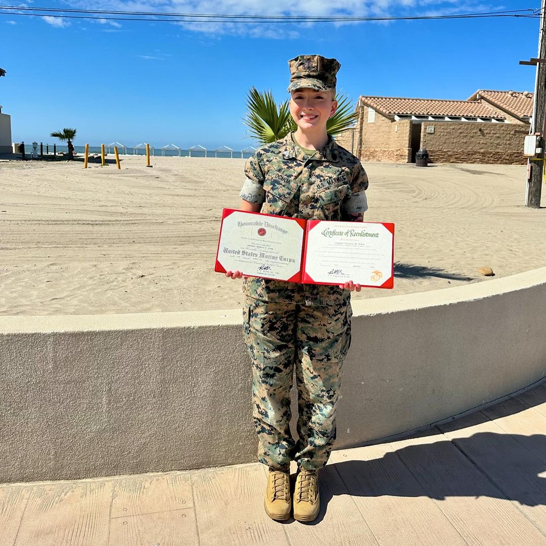 4 more for the corps...glad I chose to suck around 🤍 thank you to everyone that came to support me! Excited for this next chapter in the career 🦅
.
.
#usmc #marine #marinecorp #femalemarine #military #reenlishment