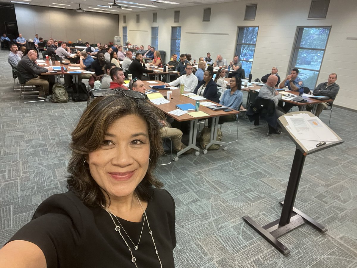 The opportunity to make a positive impact on 50 leaders in the RVA area first responder community is an honor I don’t take lightly. Thank you for having me again, #MRPSLA2024! #DISC #firstresponders #metrorichmondpublicsafety #leadershipacademy