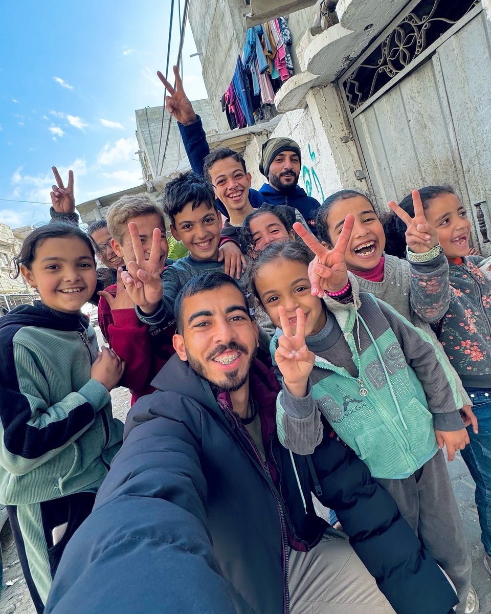 لسا الأمل ما خلص ولسا المعنويات عالية ✌🏻🇵🇸
فلسطين حرة، غزة حرة 🇵🇸

The hope didn't die and that will never happen. The spirits are still high✌🏻🇵🇸
Free Palestine, Free Gaza 🇵🇸