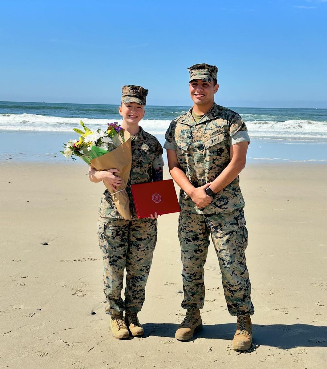 Can't forget all the people that came! 🥹 thanks again everyone 🤍
.
.
#usmc #marine #marinecorp #femalemarine #militry #militarylife #reenlistmentceremony