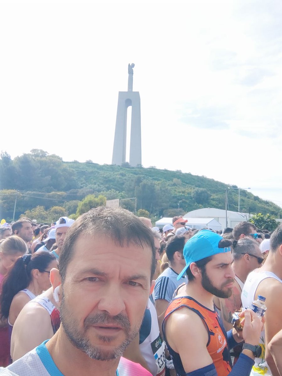 CDACorrales's tweet photo. Nuestro jabato Emilio también disfrutó de lo lindo ayer en la media maratón de Lisboa 🙌🏼🙌🏼 enorme 🐗🐗 https://t.co/lG7qkS1edr