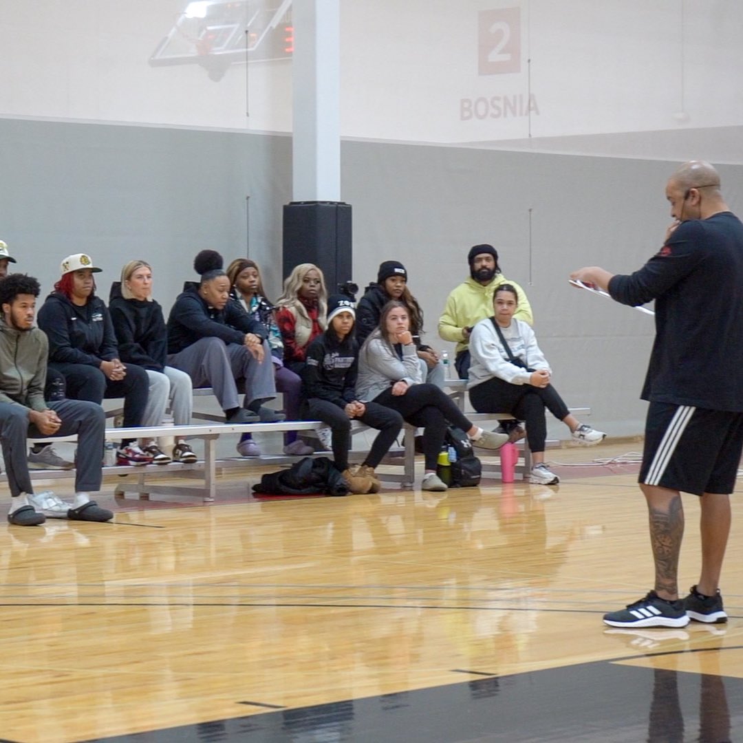 M14Hoops's tweet image. Great job to all our spring coaches on receiving your coaching certification last night! It was a great clinic &amp;amp; we are extremely excited to watch you on the sidelines with your #TeamMXIV‼️ #Repthe14