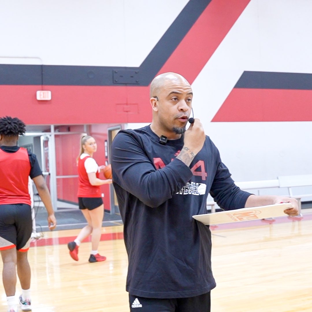 M14Hoops's tweet image. Great job to all our spring coaches on receiving your coaching certification last night! It was a great clinic &amp;amp; we are extremely excited to watch you on the sidelines with your #TeamMXIV‼️ #Repthe14