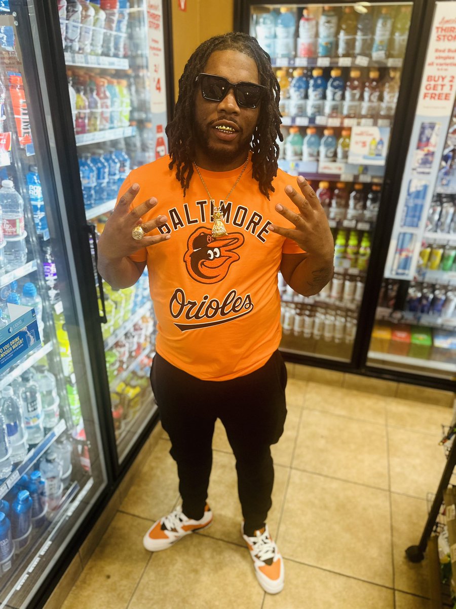 Colinna1270's tweet photo. How You Want it 4 life if they aint rocking wit us F U C K em โผ๏ธ๐ #Hywi https://t.co/jg958pS8p9