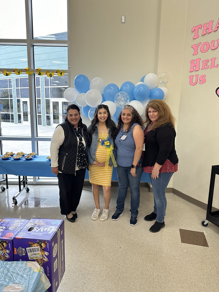 MsRivasClass's tweet photo. Thank you so much to my Del Valle Family for such a beautiful diaper shower. Baby boy is so blessed 🫧 💛🩵 @DelValleES_YISD https://t.co/J1q59pB5Ru