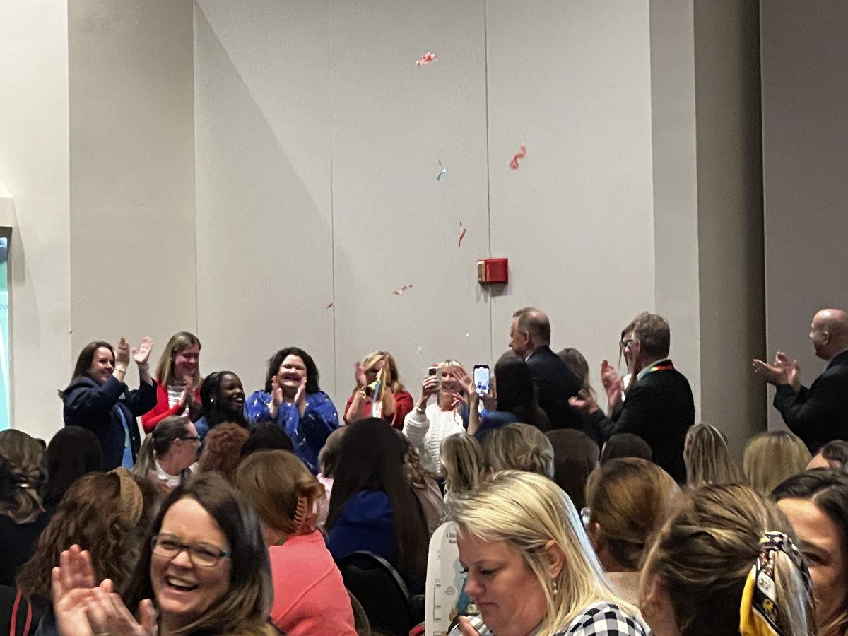 WarrenCoSchools's tweet image. Congratulations to our newest Lighthouse Schools: @bristowelem, @Jennings_Creek and @JresRocket! This recognition makes WCPS the first district with three Legacy and 13 Lighthouse schools! #LIMSymposium Official Bristow Elementary Page