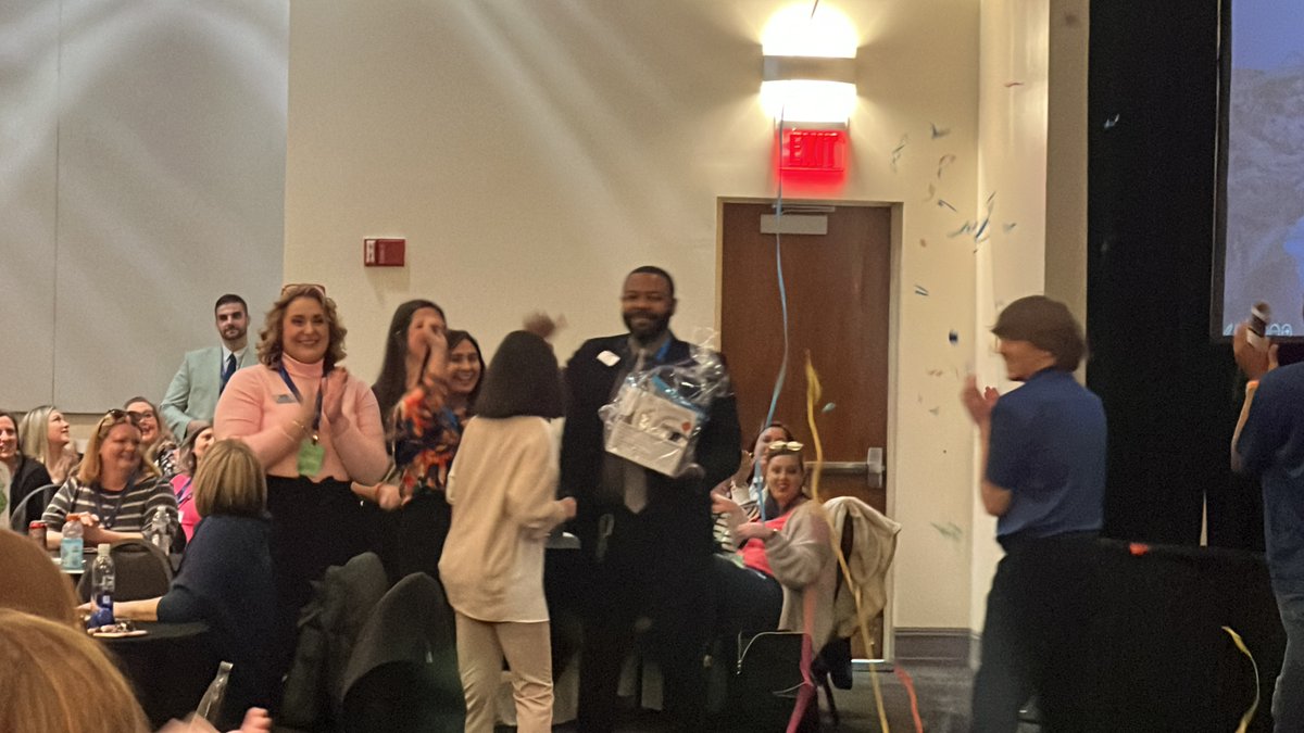 WarrenCoSchools's tweet image. Congratulations to our newest Lighthouse Schools: @bristowelem, @Jennings_Creek and @JresRocket! This recognition makes WCPS the first district with three Legacy and 13 Lighthouse schools! #LIMSymposium Official Bristow Elementary Page