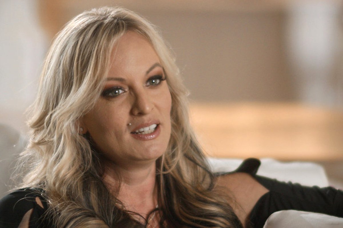 Peacock's Stormy Daniels documentary, directed by Sarah Gibson and produced by Erin Lee Carr, is deeply sympathetic, unfiltered, and occasionally frustrating. Rolling Stone talked to the creators about the process behind 'Stormy':rollingstone.com/culture/cultur…