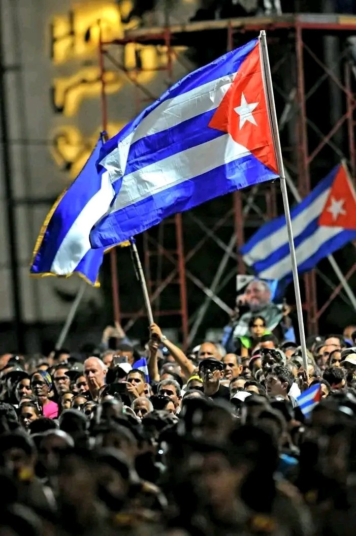 👉No la veis? Mi bandera es aquélla que no ha sido jamás mercenaria 🇨🇺