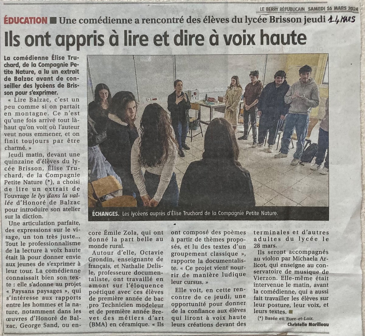 CDIBrisson's tweet photo. 🗣️🎐🙌🏻Atelier « Dire à voix haute » avec la comédienne Élise Truchard 🤗#1BMA #1MOD #lyceepro #poesie #henribrisson
@leberry_fr @ac_orleanstours https://t.co/44v3R2fUwl