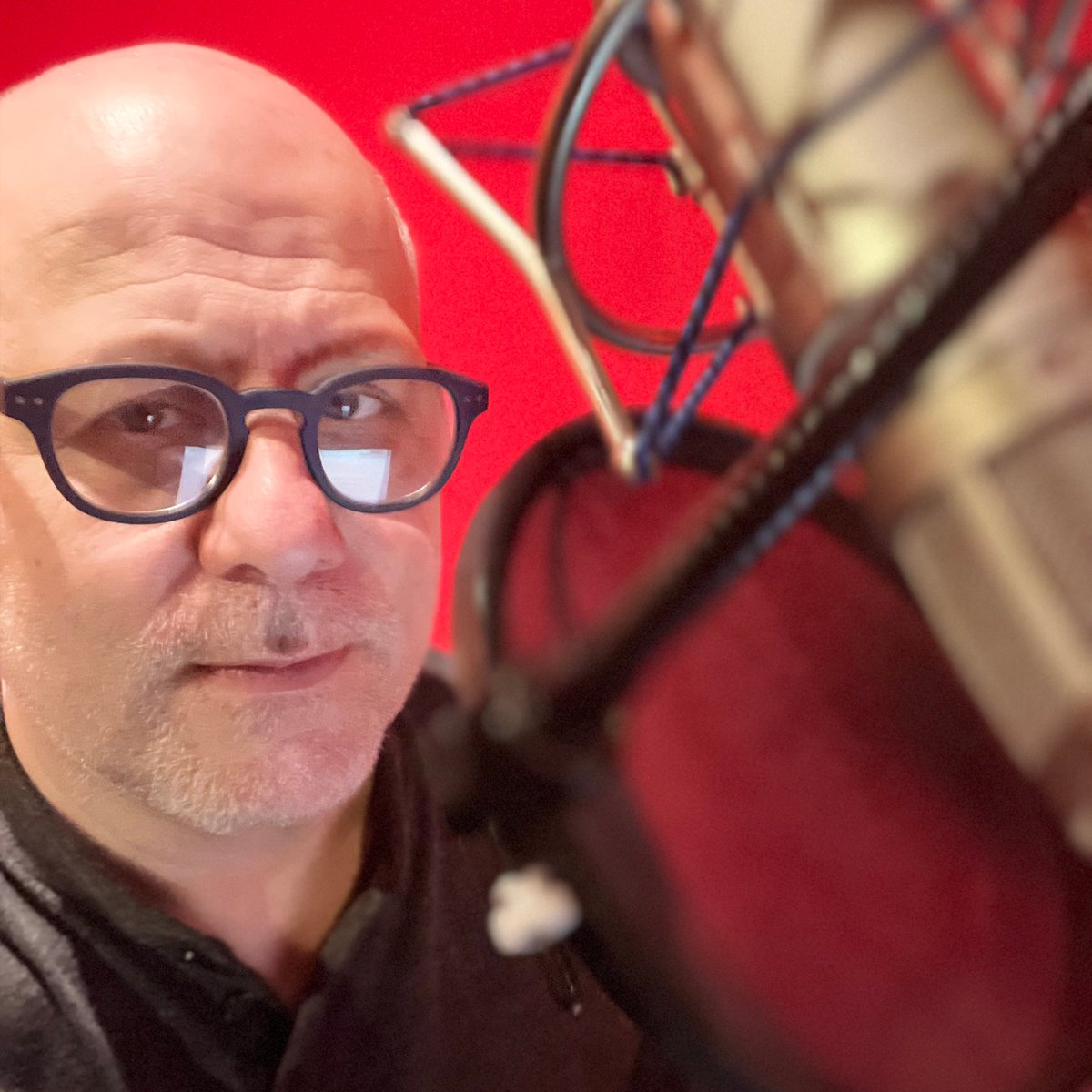 I'm back in my old stomping round--the studio!--recording the audio edition of my new book, BEN & ME. It's out June 11, but you can pre-order now! tinyurl.com/mucsz2w9 @AvidReaderPress