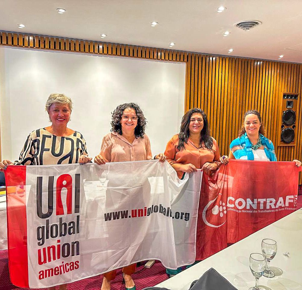Contraf_CUT's tweet photo. Participação das bancárias na Reunião do Comitê Diretivo da UNI Américas, hoje, em Buenos Aires. 🙌

Presidenta Contraf-CUT @Juvandia 
Secretária de Relações Internacionais @RitaBerlofa 
Presidenta do SP Bancários @neivaribeirosp 
Secretária Geral do SP Bancários @LuciVenerando https://t.co/LHGH0CNaIj