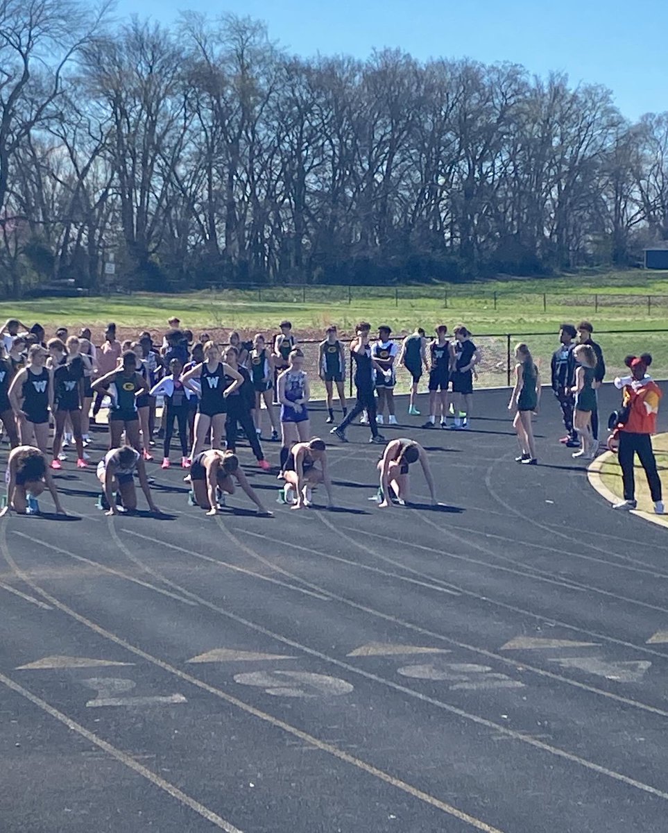 First track meet in the books! 💪🏼🏃🏻‍♀️