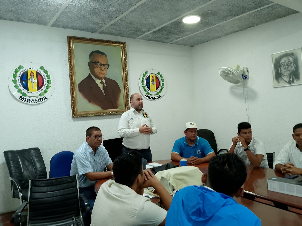 RITMOSALUDABLES's tweet image. Reunión de CES ampliado con Sec Gral y Org Mcpal donde se acordó dar apoyo a una #CandidaturaUnitaria para el cambio democrático,ir a los municipios para juramentar cordinadores de centro y asegurar la victoria este #28Jul.
#LasBasesDeciden 
@ADIsraelHerrera 
@juangutierrez20