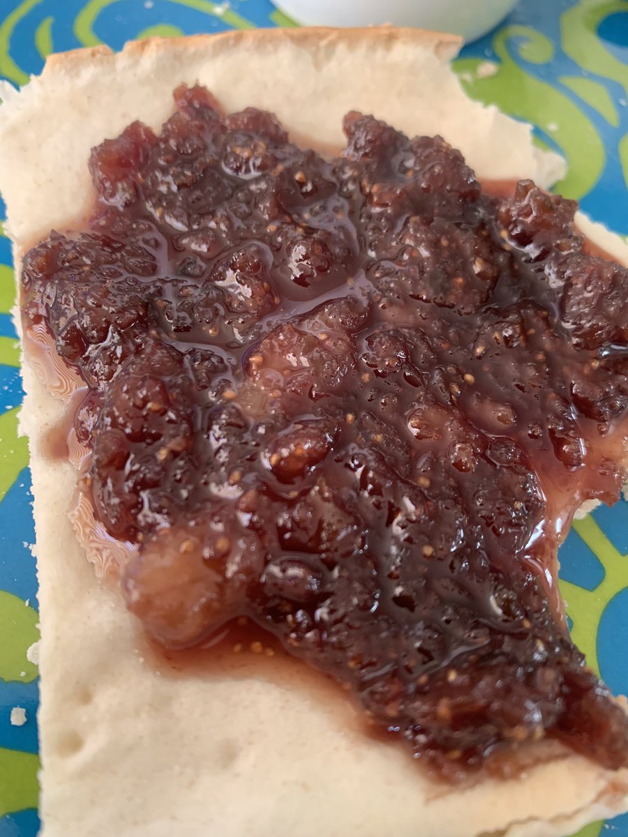 MaxMoralesChile's tweet photo. Dulce de higos con nueces Del Valle de Elqui #DulcesChilenos https://t.co/Cg8ZDjx34n
