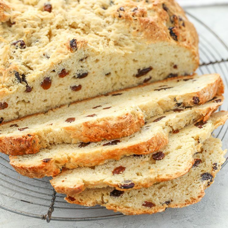 livewellbake's tweet image. This Irish Soda Bread with Raisins is easy to make, crispy on the outside, and dense but still soft on the inside. Perfect for St. Patrick’s Day or any time of year! #sodabread #stpatricksday #irishbread

buff.ly/2DMCRwb