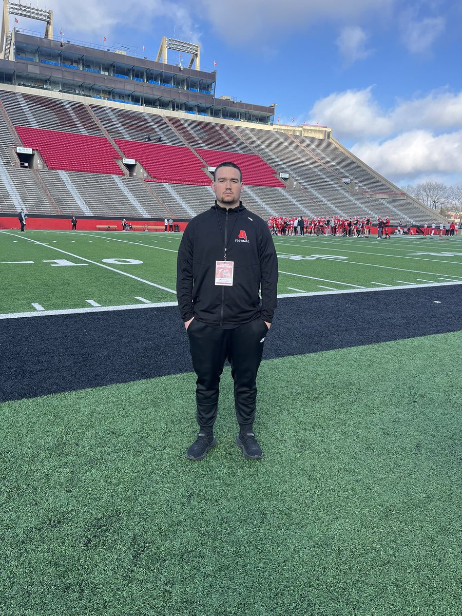 Great Spring practice visit today @ysufootball! Thank you @CoachBuj for the invite! @AvonworthFB