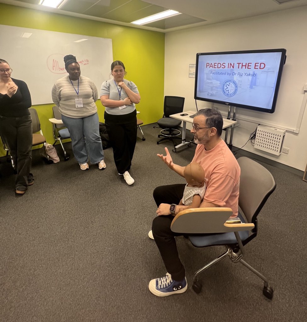 BEMSbirmingham's tweet photo. It was wonderful to see attendees of the BEMS Conference 2024 getting stuck in during workshops that showcased the breadth of Emergency Medicine all the way from Psychiatry to Paeds presentations.

Thank you to our wonderful workshop facilitators! 

#BEMS2024 https://t.co/RCPR99XPWT