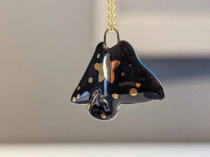 Available pendants  