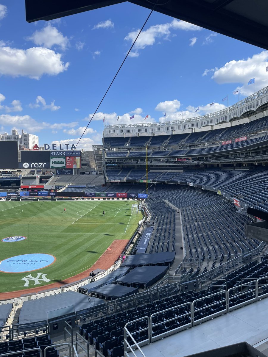 Hoy a las 7:30 PM ET. @MLSes #MLSSeasonPass gratis en @AppleTV desde el Yankee Stadium @newyorkcityfc vs. @TorontoFC junto a @CarlitosSuarez