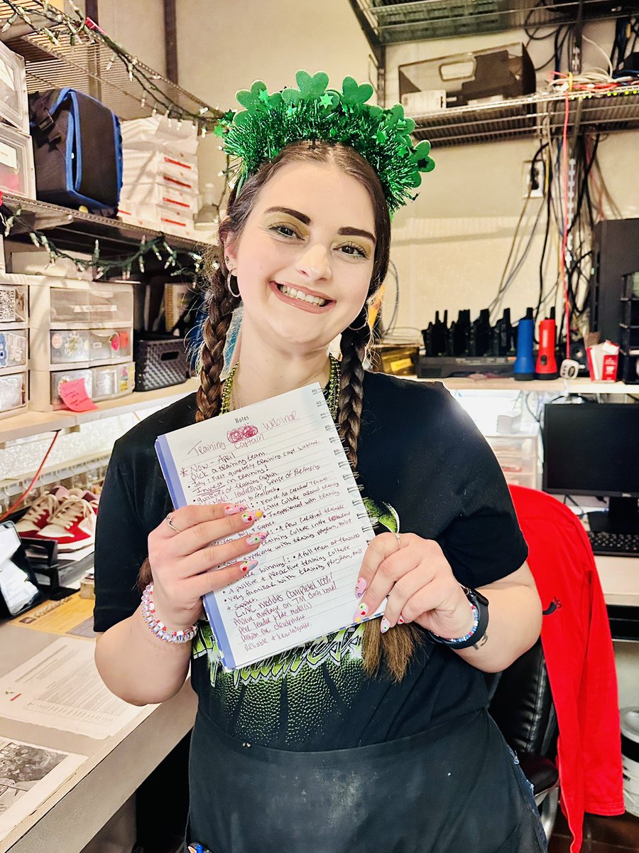 Marla is so excited to be our training team captain. She attended her training webinar today and also the assistant manager information call last week. She is going to do big things in the chiilis world!! Watch out for this sunflower! 🌶️💕 #chilis #trainingmatters