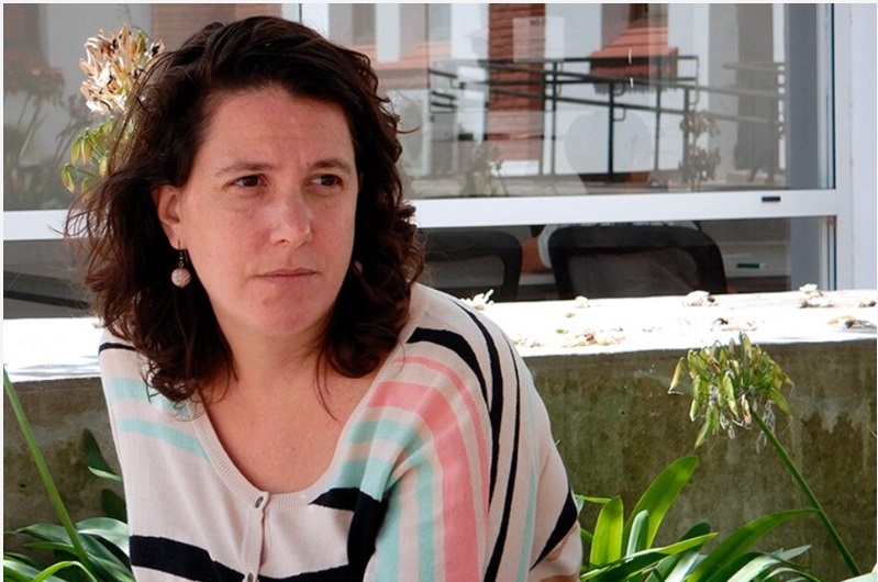 Natalia Federman, súbdita británica y empleada de esa embajada en Argentina. Las "orgas" de DDHH le franquearon el acceso a toda la documentación y secretos de ntras FFAA. Prueba irrefutable de la alianza estratégica entre la izquierda subversiva y el invasor inglés.