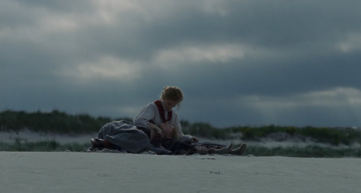 TheCinesthetic's tweet photo. Little Women (2019) dir. Greta Gerwig https://t.co/wkyU2uBslU