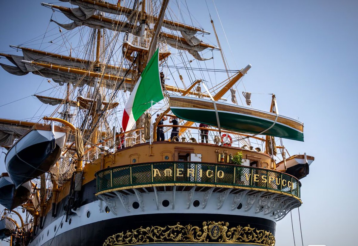 🔱Llega al puerto de Buenos Aires uno de los buques más antiguos de la Marina italiana

🇮🇹Se trata del Amerigo Vespucci, que va por su segunda vuelta al mundo: se lo podrá recorrer a partir del lunes