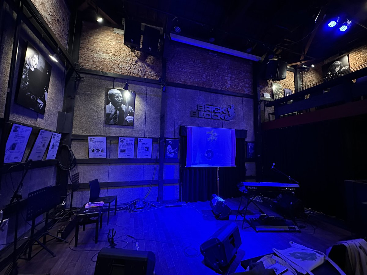 kakkie0604's tweet photo. 大瀬戸千嶋ライブツアー「Favorite Tour」初日
主なトピックス
・ライブ開演前にラジオで流れた「わっしょい」に合わせて手拍子声出しして大盛り上がり☝️☝️
・新情報がいろいろ出てきてわぉーーーー
・ちっしー、とある曲が終わったあとに謎のハイテンション☀️
#大瀬戸千嶋 #FavoriteTour https://t.co/I5fVC202qr