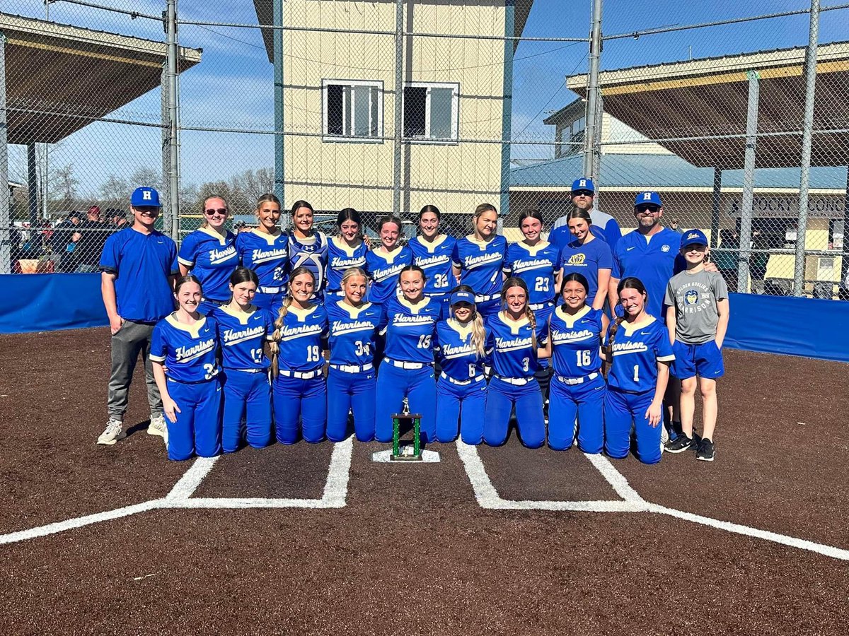 harrison_rec's tweet photo. Harrison Ozark Classic 3rd Place finished for @GoblinSoftball! 🥎 https://t.co/HU9zgzITG4