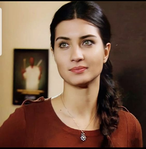 /  carla fc ummm tuba büyüküstün ???
