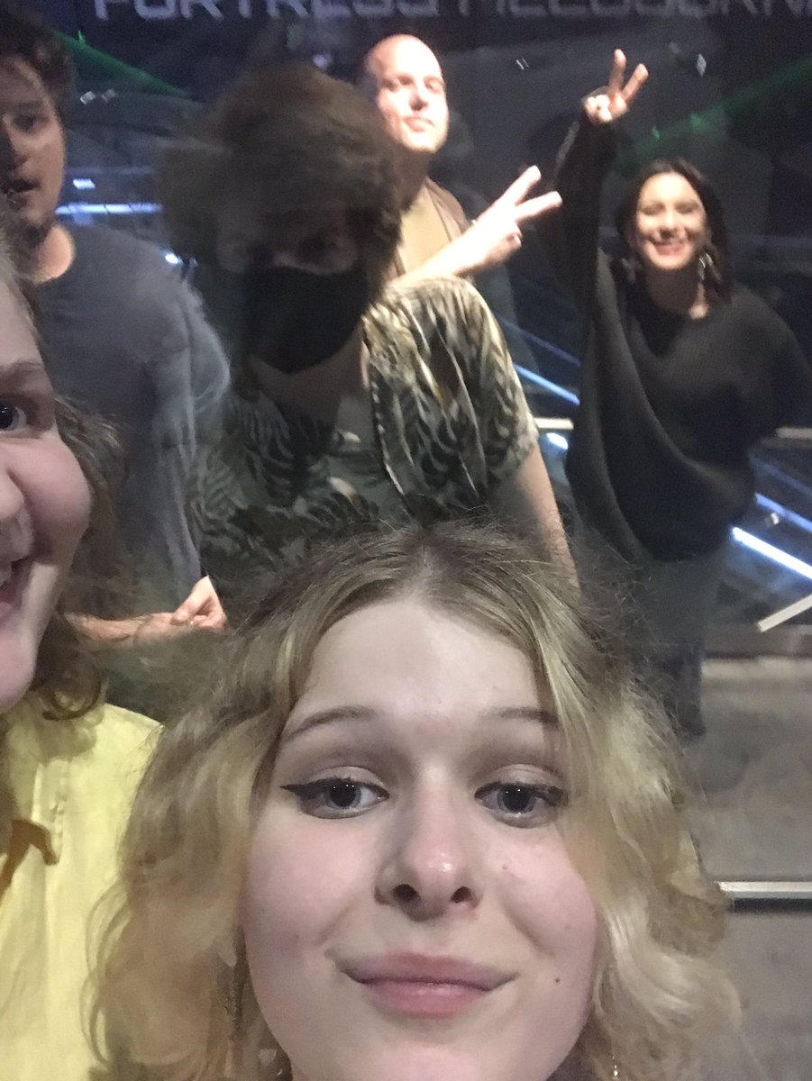 Silvern_Kat's tweet photo. @Sneegsnag I’m so happy I was in the city while you guys were out, this was so cool!! https://t.co/LscNY5IAPF