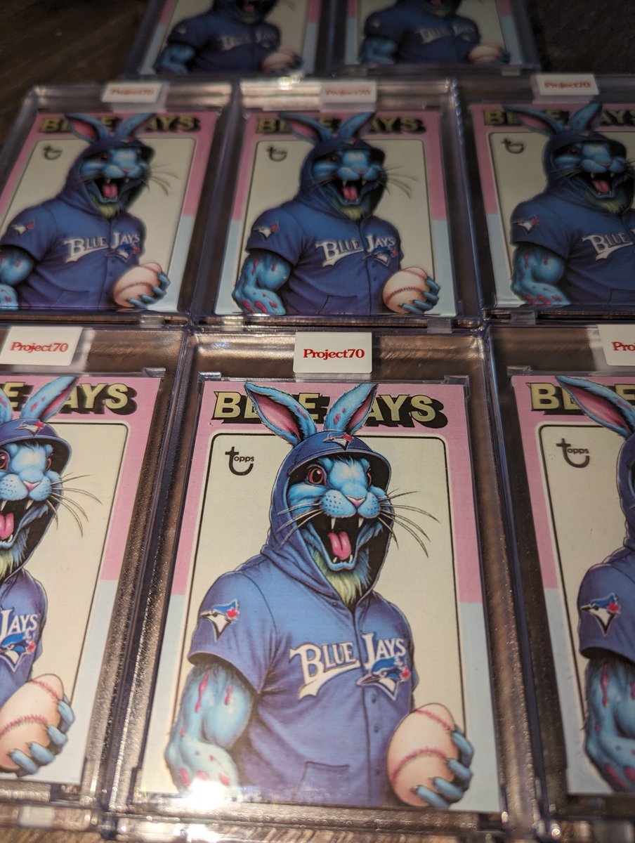 PardeeBetts's tweet photo. I thought this was too cool to make just one. @alexpardee 
Topps ❤️ Project70 ❤️ 
mod card @PardeeGuerrero 
by Poggy Betts #Easter #TheHobby @CardArtConnect https://t.co/P5wVTkBWl4