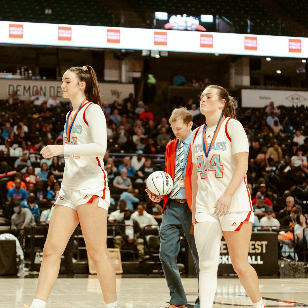 Today marks an end of an era at @CatholicWBB with both @gracynngough and @blancathomas34 playing their final game as seniors; Catholic fought hard against a tough opponent in @RolesvilleWBB but came up short in the end. This one will sting for a while, but both of these young