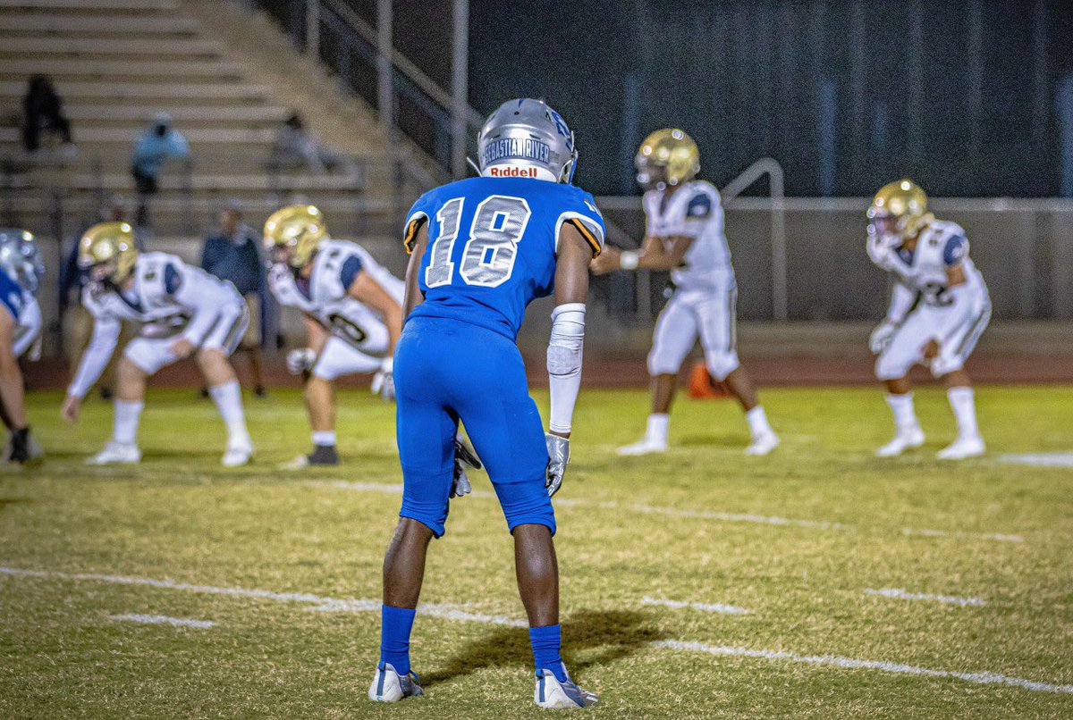 jeff_charles26's tweet photo. Blessed to receive my 2nd offer from widener university!! 🙏🏾 @Widener_FB 
@Doc_ballcoach 
@Coach_Barry 
@SRHS_Football1 
@SRHS_Sport https://t.co/bf3RC8MScN